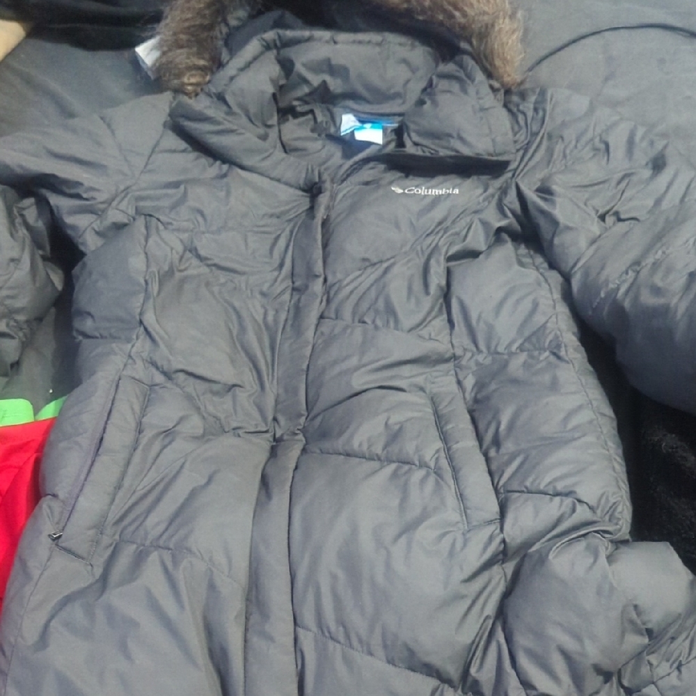 Columbia Women's Black Puffer Jacket